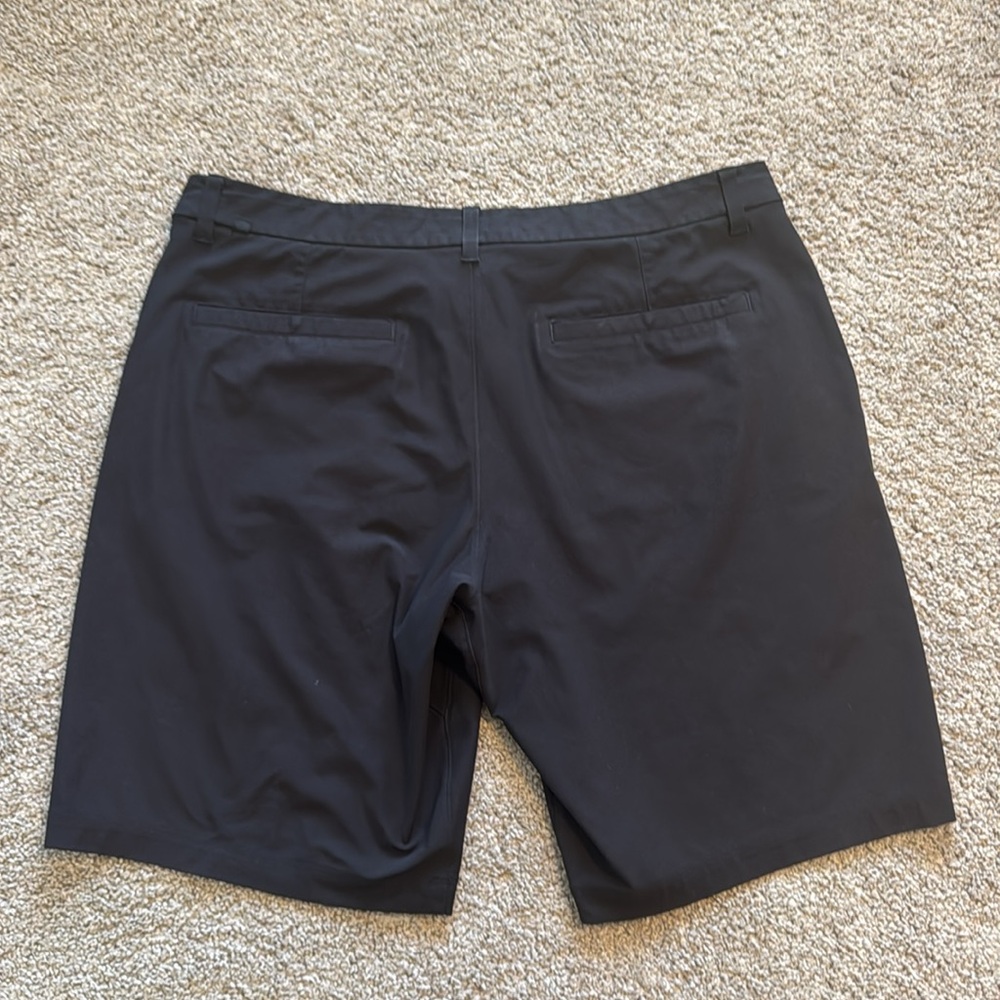 lululemon ABC men’s short in black size 36 - Picture 2 of 5